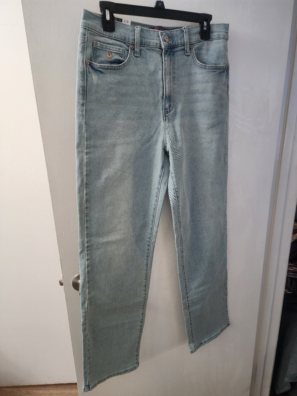 NWT JEANS SIZE 8 HIGH RISE RELAXED STRAIGHT LEG STRETCH BY GLORIA VANDERBILT